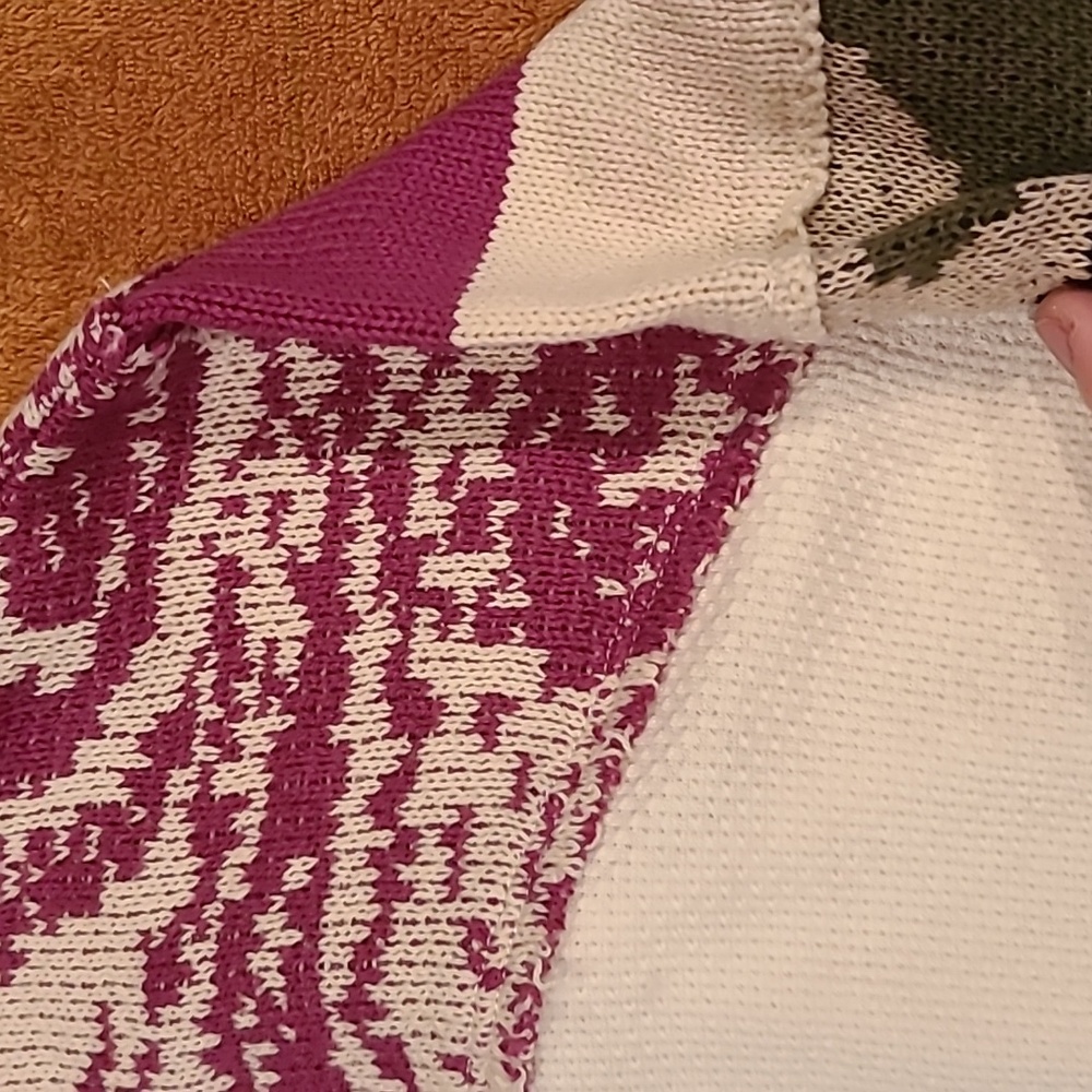 Chic Lucky Brand Cardigan with Camouflage and Purple Accents Size small - Picture 5 of 8